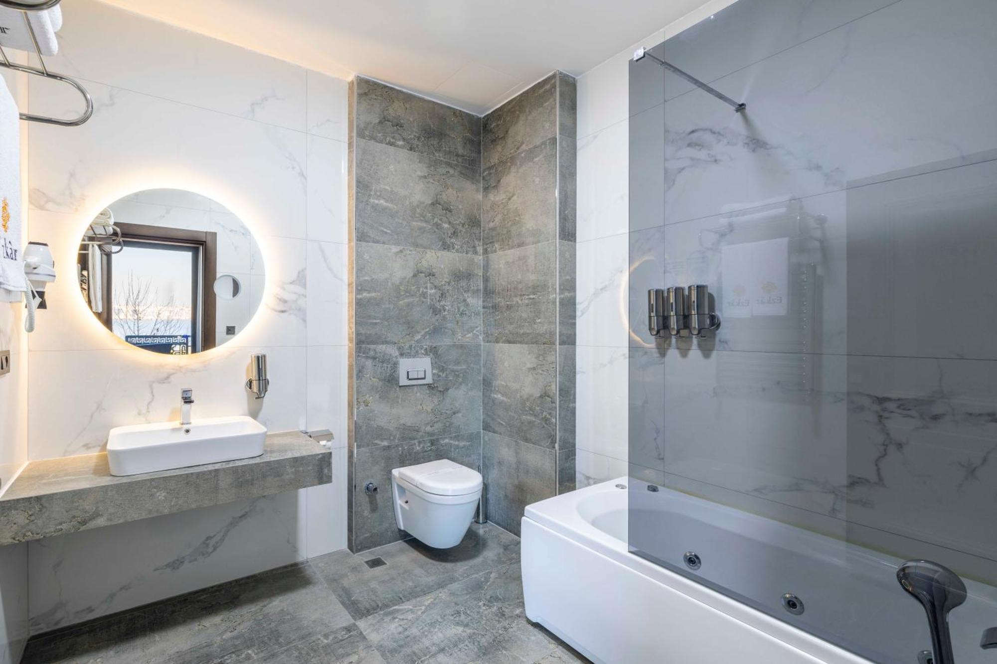 Ezkar Bathonea Art Istanbul Hotel Buitenkant foto